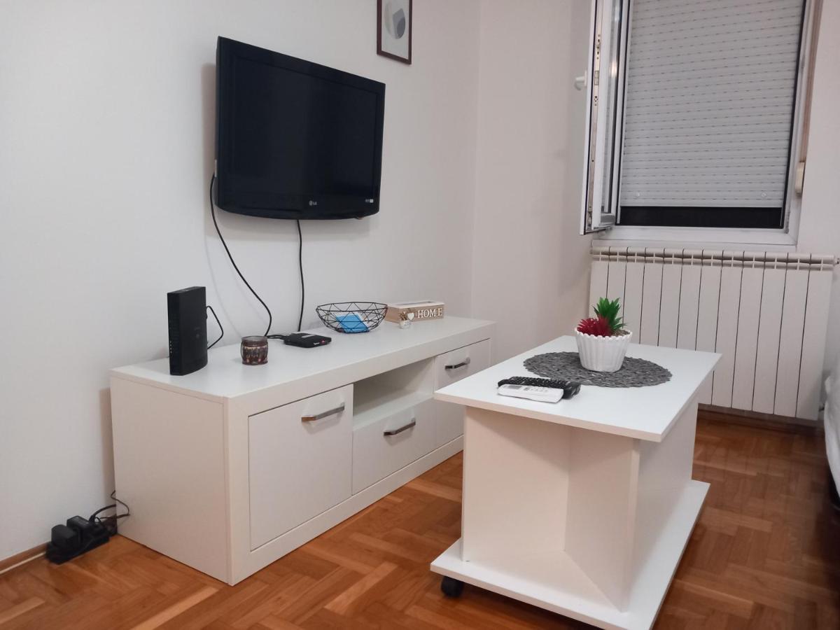 Bellavista Apartmani Stara Pazova Extérieur photo
